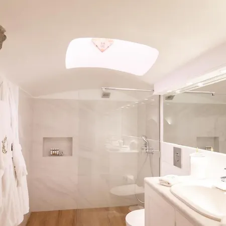 Отель The Tsitouras Collection 4*